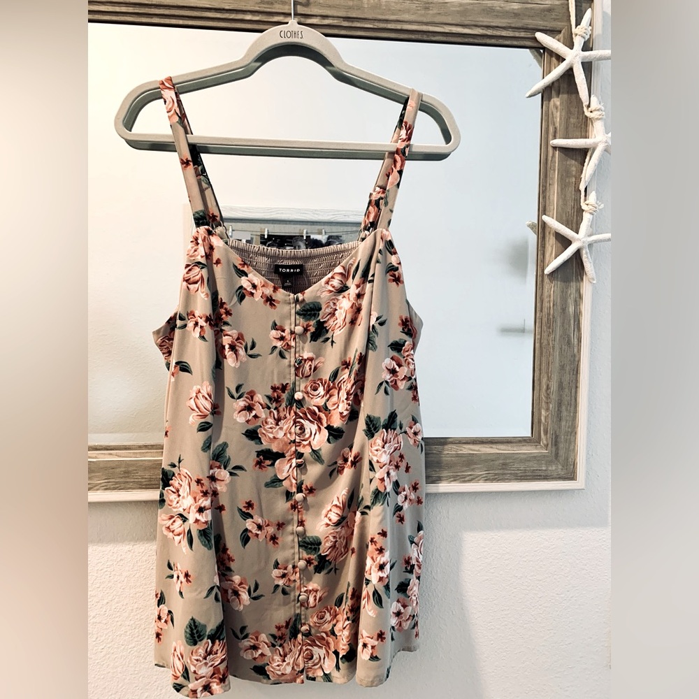 TORRID GEORGETTE FIT AND FLARE FLORAL CAMISOLE NWT 1X / 14